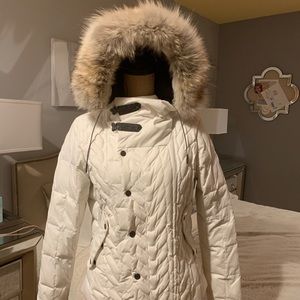 Sorel fitted down coat jacket w/coyote fur hood M